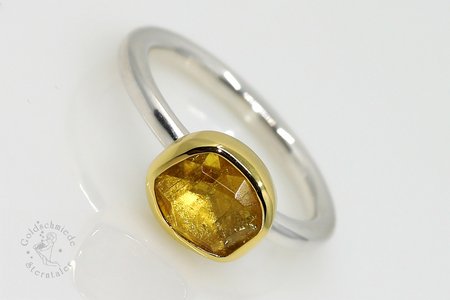 Ring aus Silber und Gold mit Heliodor