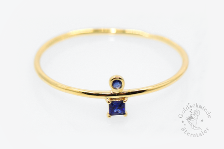 Ring aus Gold mit Spahiren