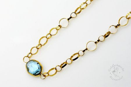 Halskette aus 750 Gold mit Aquamarin