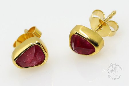 Ohrstecker aus Gold mit Turmalin