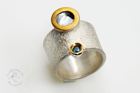 Ring mit Quarz und Blautopas