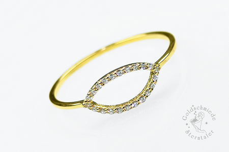 Ring aus Gold mit Diamanten
