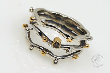 Ring mit einem Diamanten