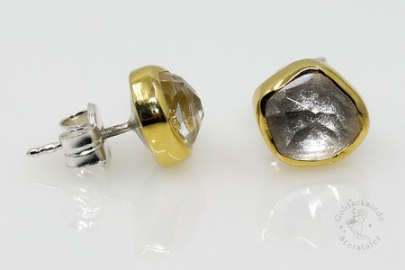 Ohrstecker aus Silber und Gold mit Bergkristall
