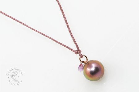 Halsschmuck mit Ming-Perle und Saphir