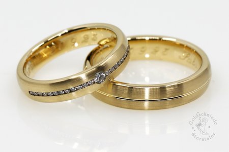 Trauringe aus Gold mit Brillanten