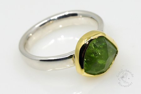 Schmuckring mit Peridot