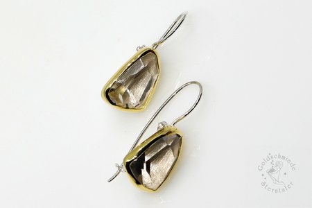 Ohrhänger aus Silber und Gold mit Quarz