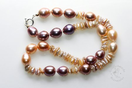 Halskette mit Süßwasserperlen