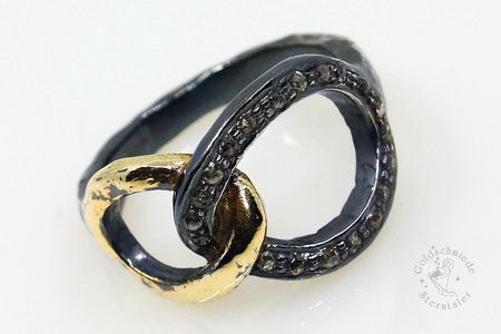 Ring aus Silber und Gold mit Diamanten