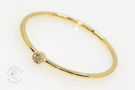 Ring aus Gold mit Brillant